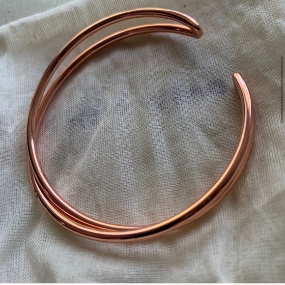 Tribe Alive : rose gold criss cross bracelet - Picture 2 of 14